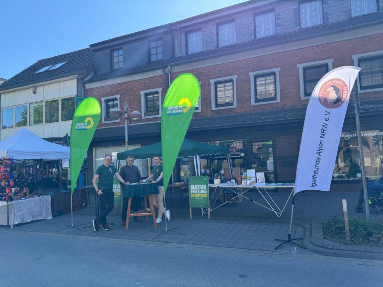 Nette Gespräche und ein gemeinsamer Infostand auf dem diesjährigen Frühlingsfest
