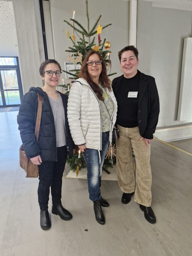 Grüne zu Besuch beim Tag der offenen Tür in der Sekundarschule Alpen