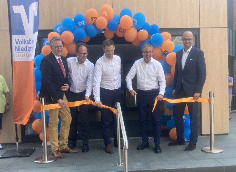 Investition in Alpen: Volksbank setzt auf Moderne und Gemeinschaft